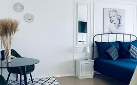 Lara Suite